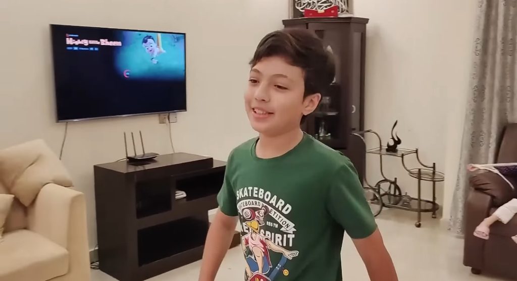 Pehlaaj Iqrar Ul Hassan Gave a Detailed Tour of His House