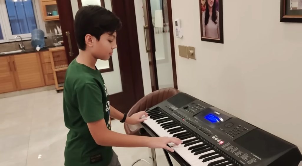 Pehlaaj Iqrar Ul Hassan Gave a Detailed Tour of His House