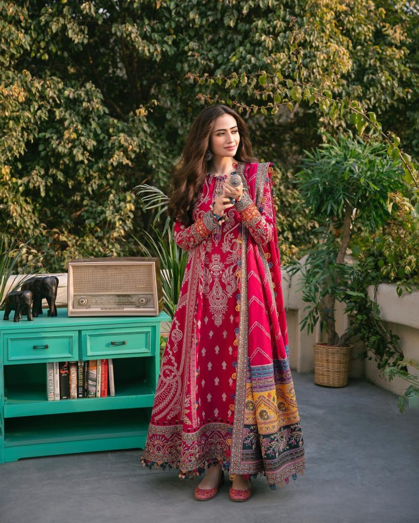 Sana Javed's Bewitching Clicks From JPL