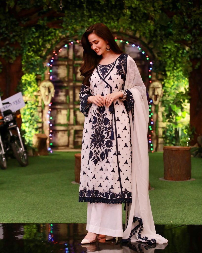 Sana Javed's Bewitching Clicks From JPL