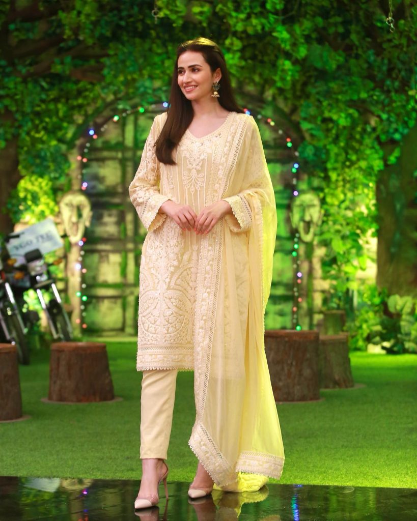 Sana Javed's Bewitching Clicks From JPL