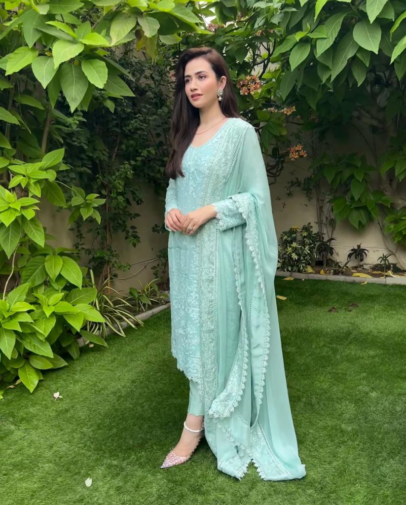 Sana Javed and Umair Jaswal Beautiful Eid Pictures