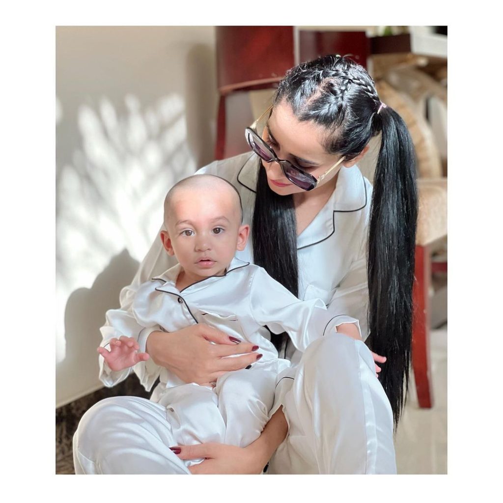 Saniya Shamshad Adorable Twinning Pictures With Son