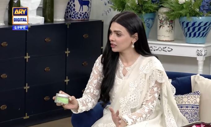 Daily Routine Makeup Products Used By Sara Loren