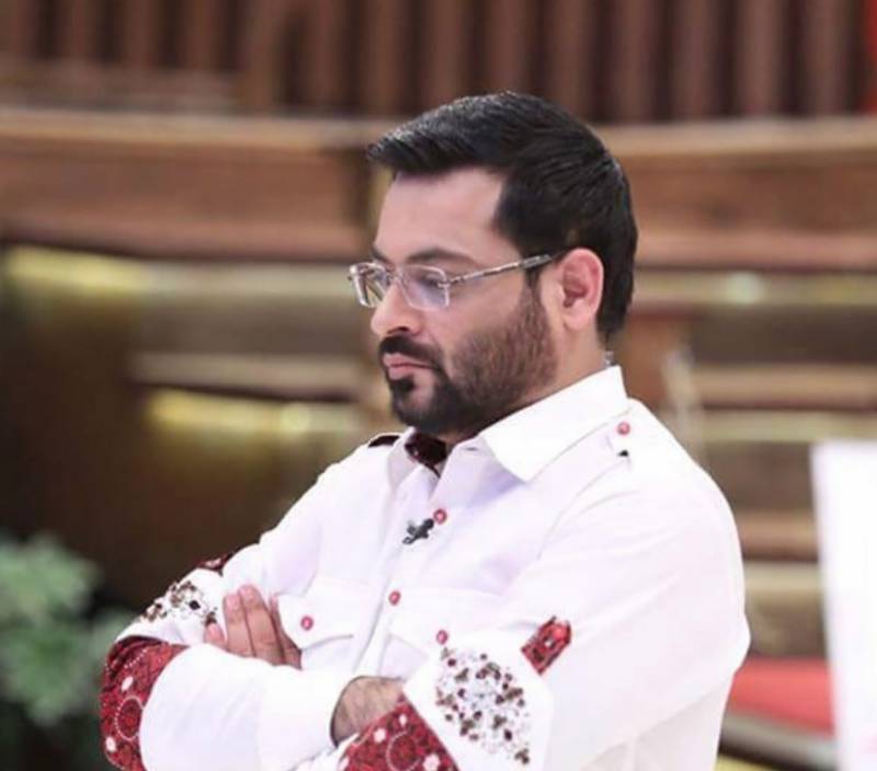 Aamir Liaquat’s First Wife Bushra Iqbal Earns Respect & Praise