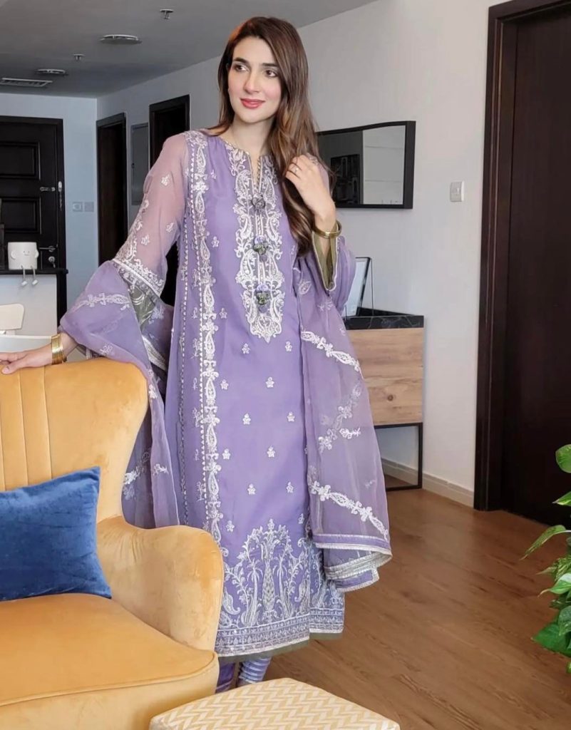 Best Dressed Pakistani Celebrities on Eid 2022