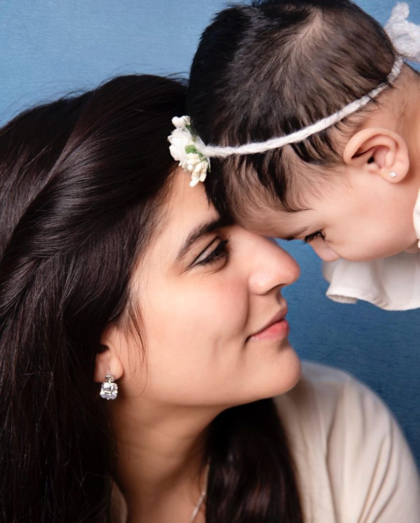 Sanam Baloch Shares Sweet Pictures With Daughter On Mother's Day