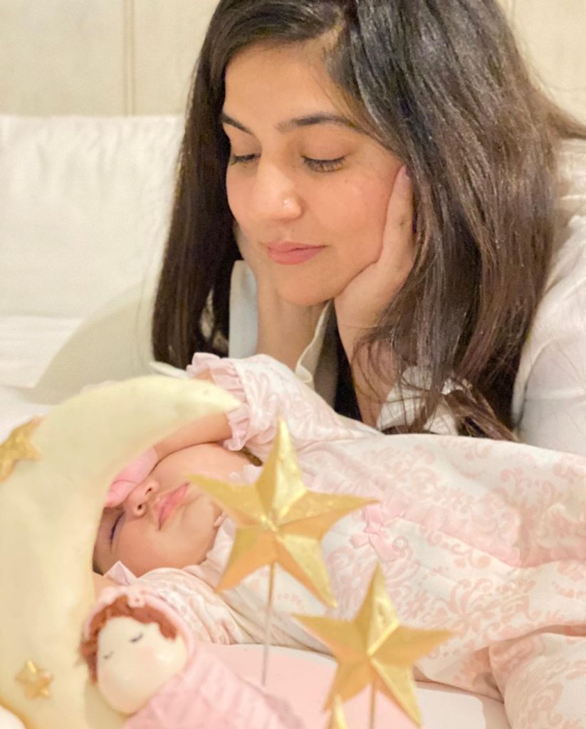 Sanam Baloch Shares Sweet Pictures With Daughter On Mother's Day