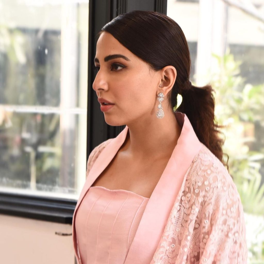 Ushna Shah's Eid Outfit Criticized By Fans