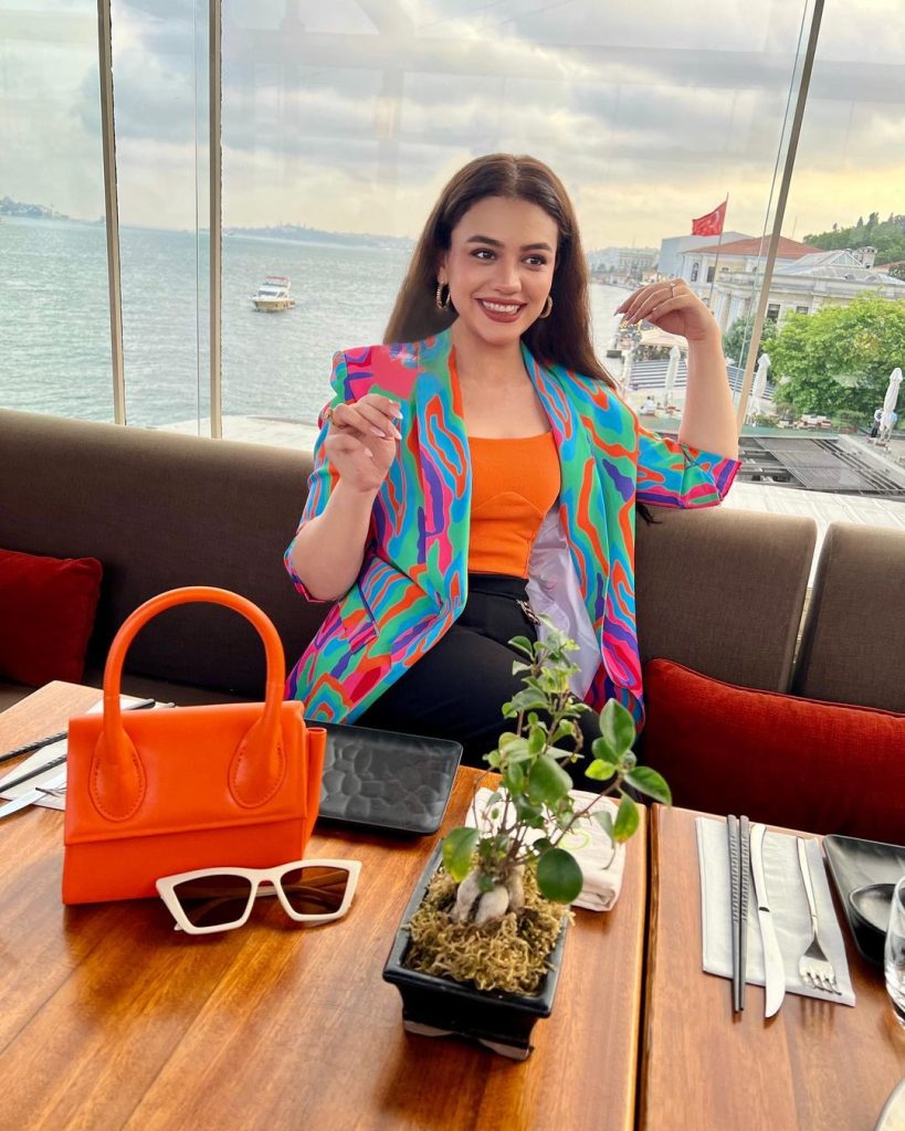 Zara Noor Abbas Shares New Pictures From Turkey