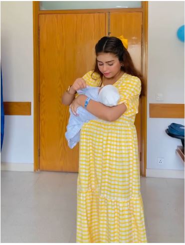 Anumta Qureshi's Adorable Pictures With Her Newborn Baby
