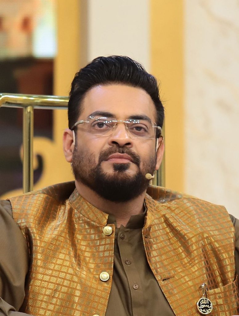 Emotional Clips From Aamir Liaquat's Funereal