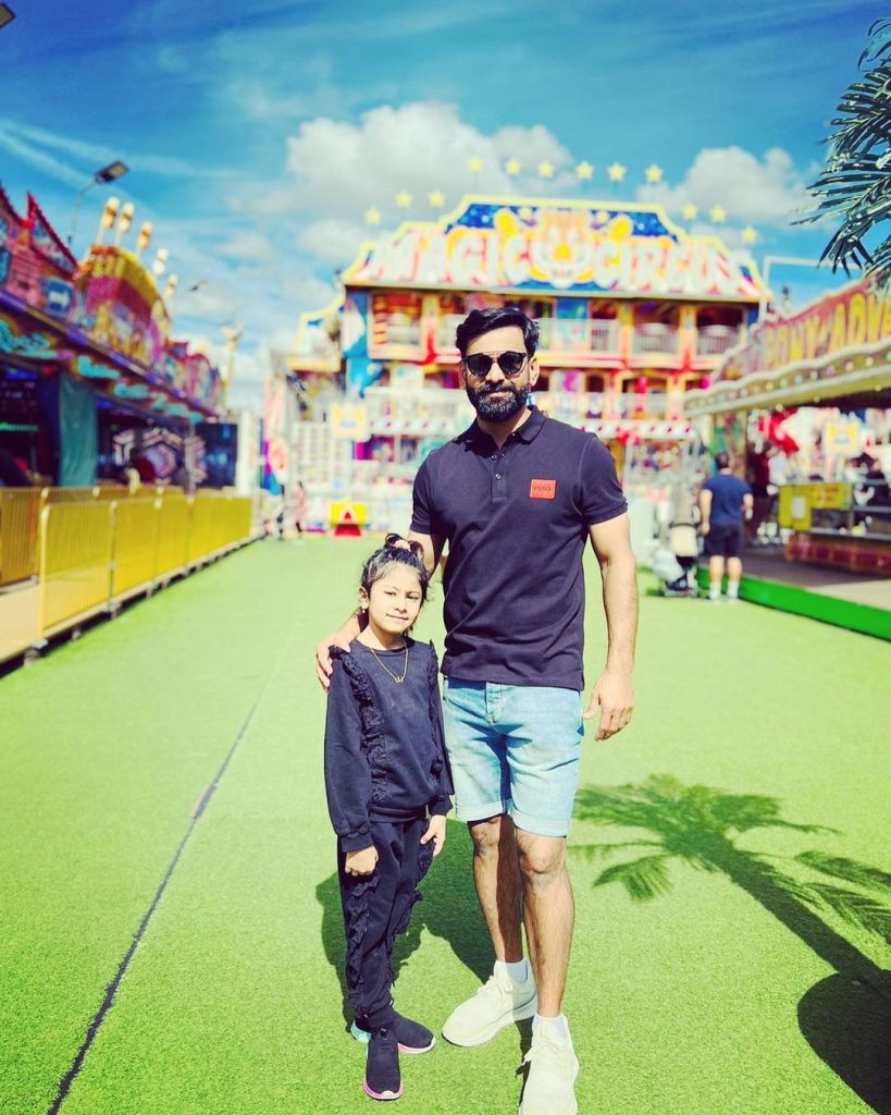 Cricketer Mohammad Hafeez's Family Trip To London