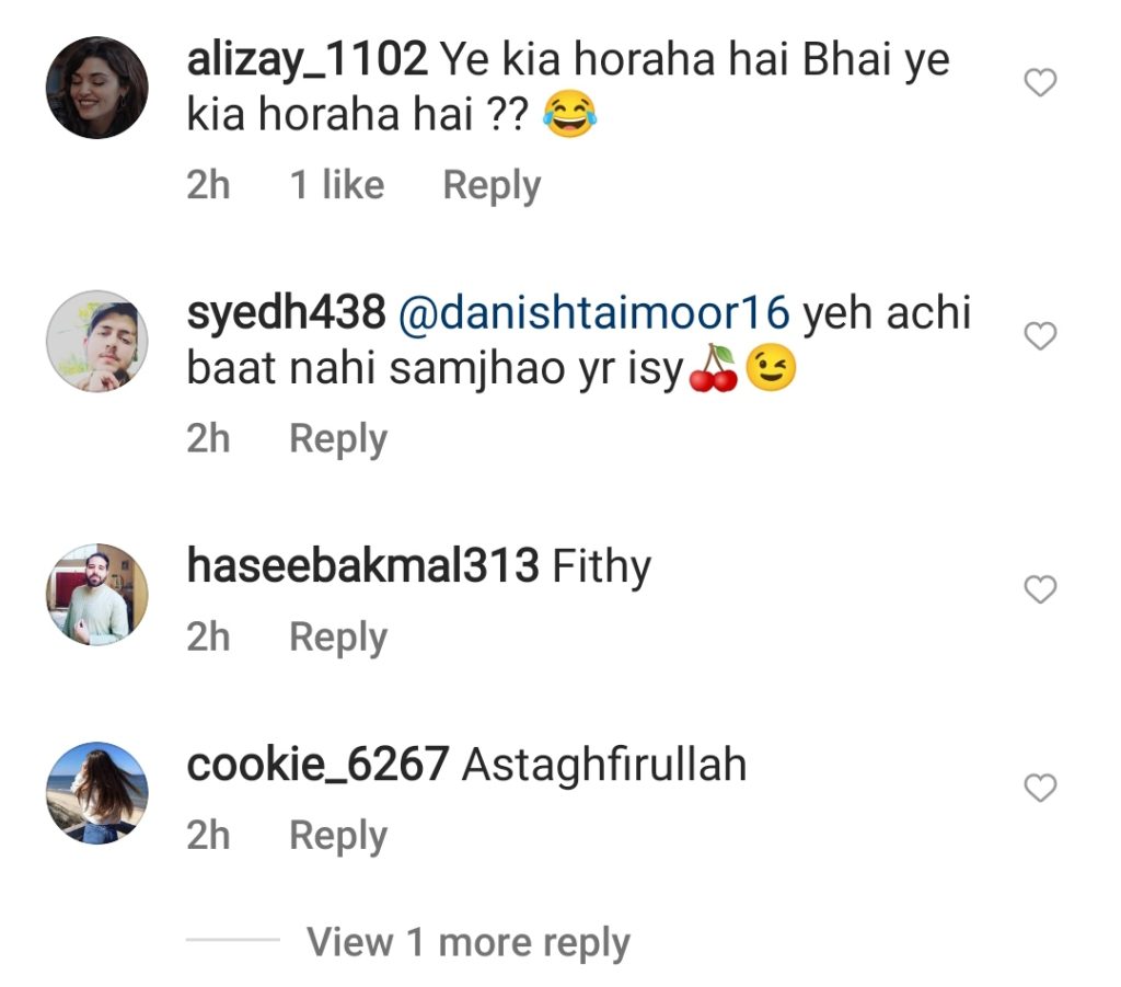 Ayeza Khan's Close Picture With Salt Bae Unapproved by Fans