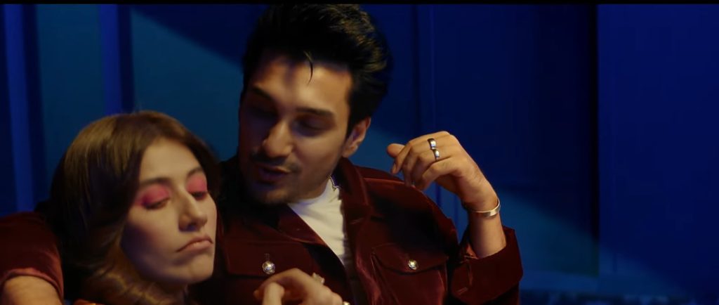 Fans Praise Uzair Jaswal's New Song Tere Jiya Koi Nai