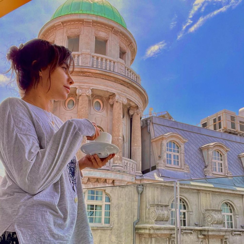 Maira Khan's Latest Bewitching Clicks From Getaway To Europe