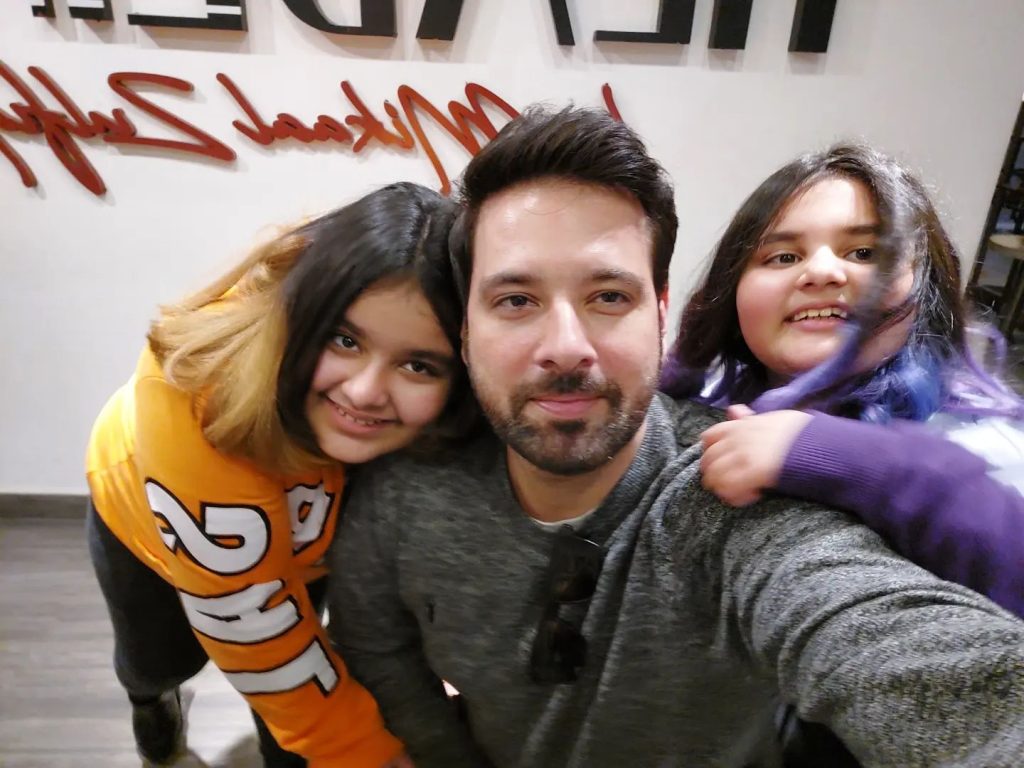 Mikaal Zulfiqar's Adorable Clicks With His Daughters