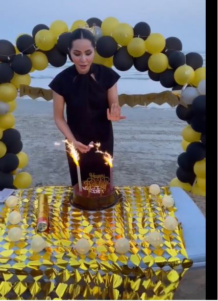Nimra Khan's birthday celebration at the beach