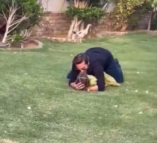 Shahid Afridi’s Heartwarming Video With Daughter Wins Internet