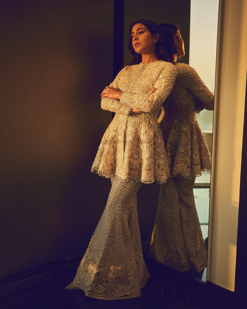 Bollywood Actress Sara Khan Wore A Pakistani Designer Outfit At IFFA