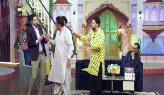 Tabish Hashmi’s Show Severely Criticized For Cheap Copied Comedy