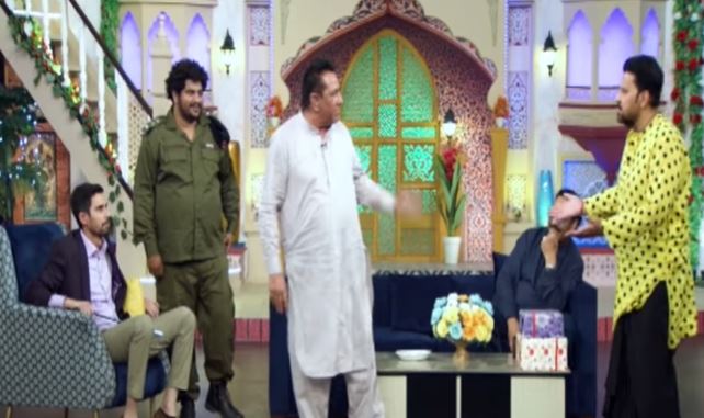 Tabish Hashmi’s Show Severely Criticized For Cheap Copied Comedy