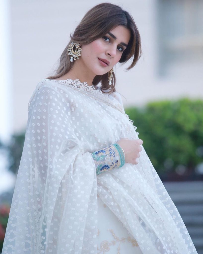 Kubra Khan Shares Great Makeup Advice