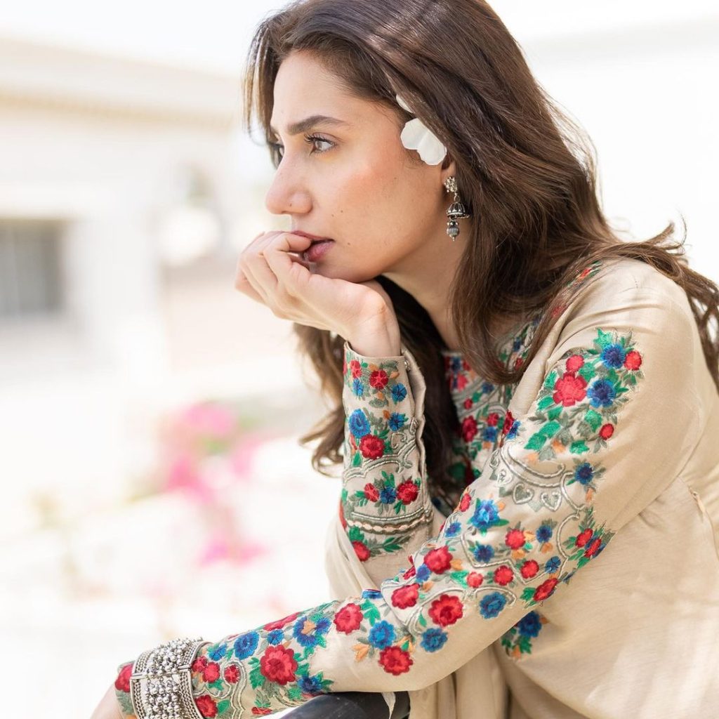 Mahira Khan's Beautiful Promotion Looks For Quaid E Azam Zindabad