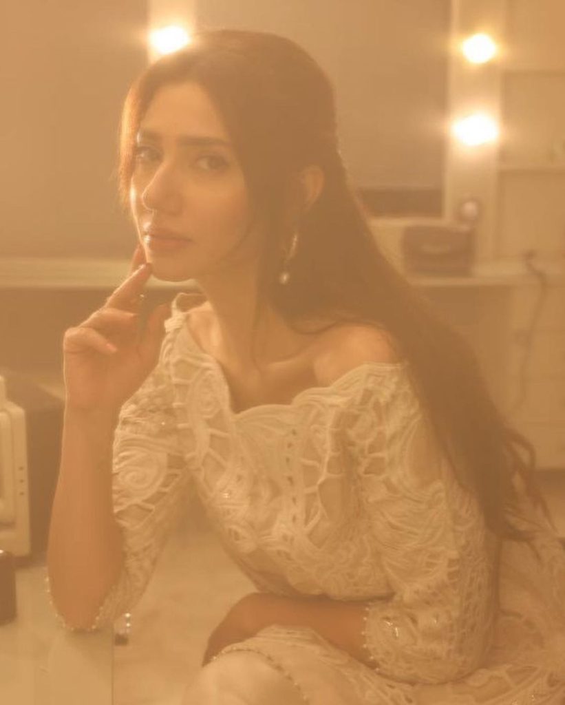 Mahira Khan's Beautiful Promotion Looks For Quaid E Azam Zindabad