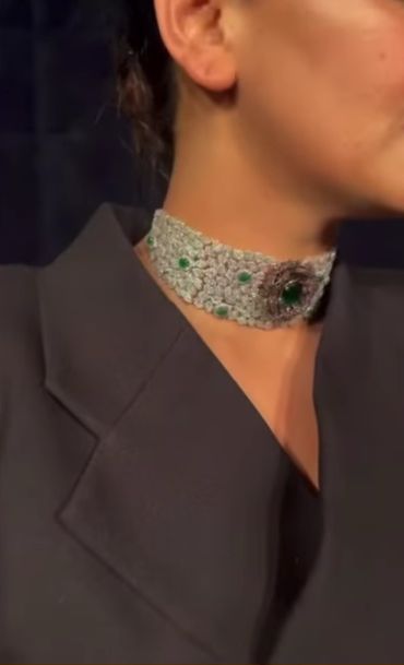 Cost Of Saba Qamar's Expensive Necklace From Promotional Tour