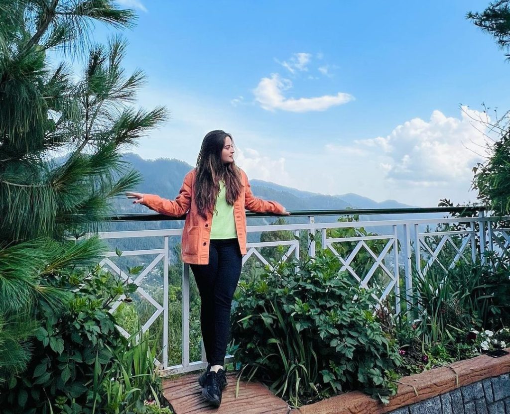 Aiman Khan Treats Fans With Amal's Adorable Pictures from Nathia Gali