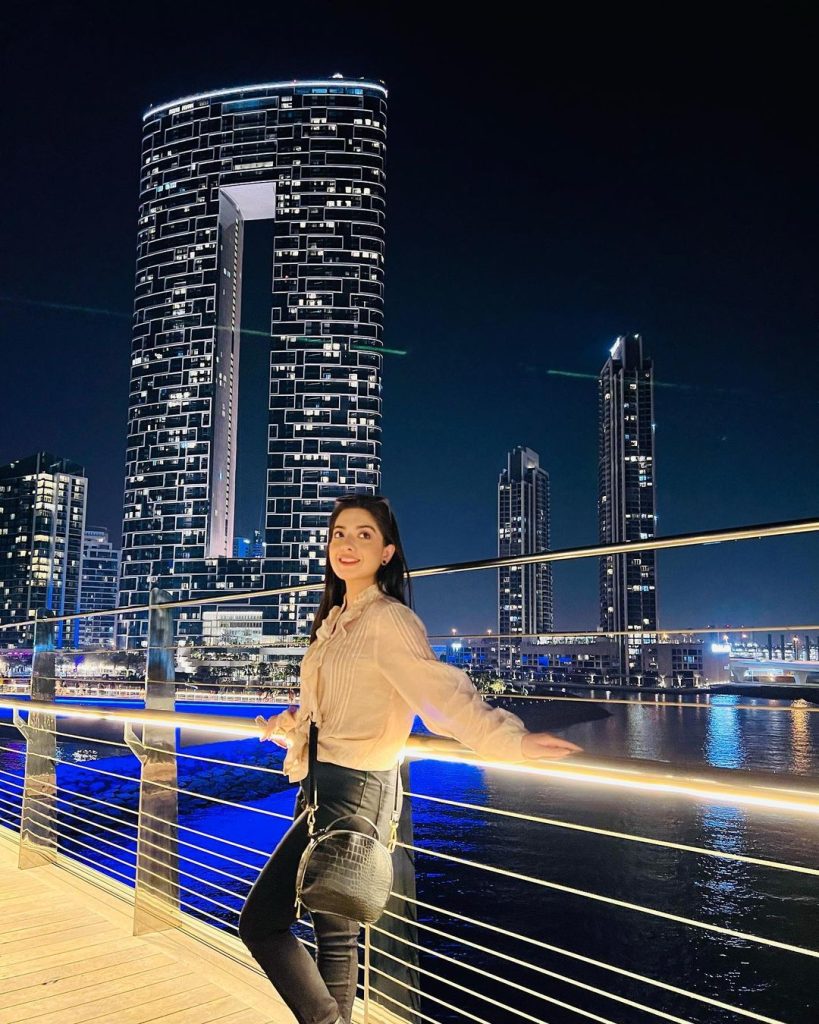 Arisha Razi Shares New Adorable Pictures from UAE Trip