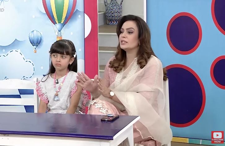 How Pakistani Actresses Manage to Reduce Their Children's Screen Time