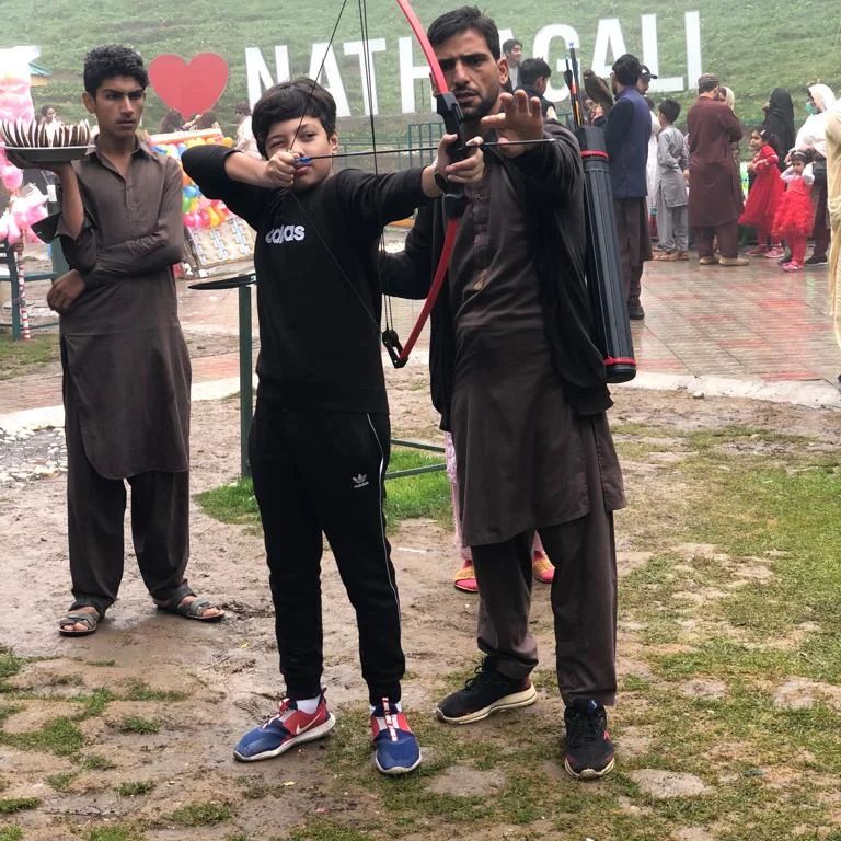 Iqrar-ul-Hassan And Family Vacationing In Nathia Gali