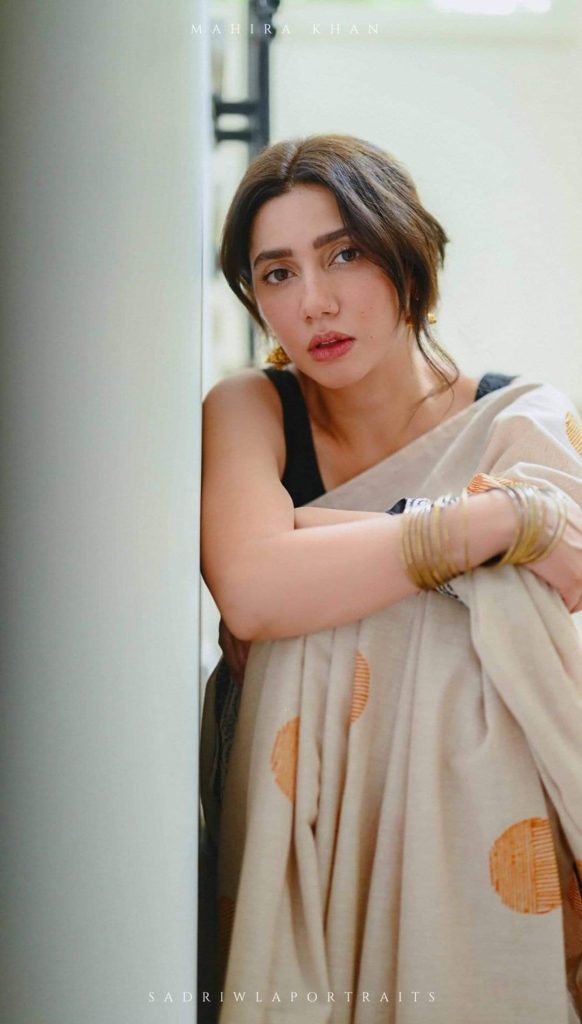 Mahira Khan's Bold Saree Look From Promotions Heavily Criticized