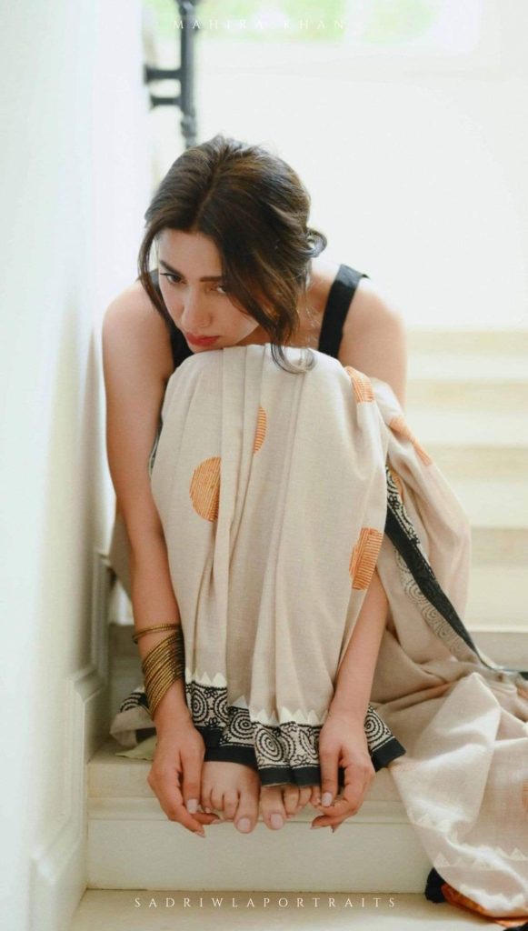 Mahira Khan's Bold Saree Look From Promotions Heavily Criticized