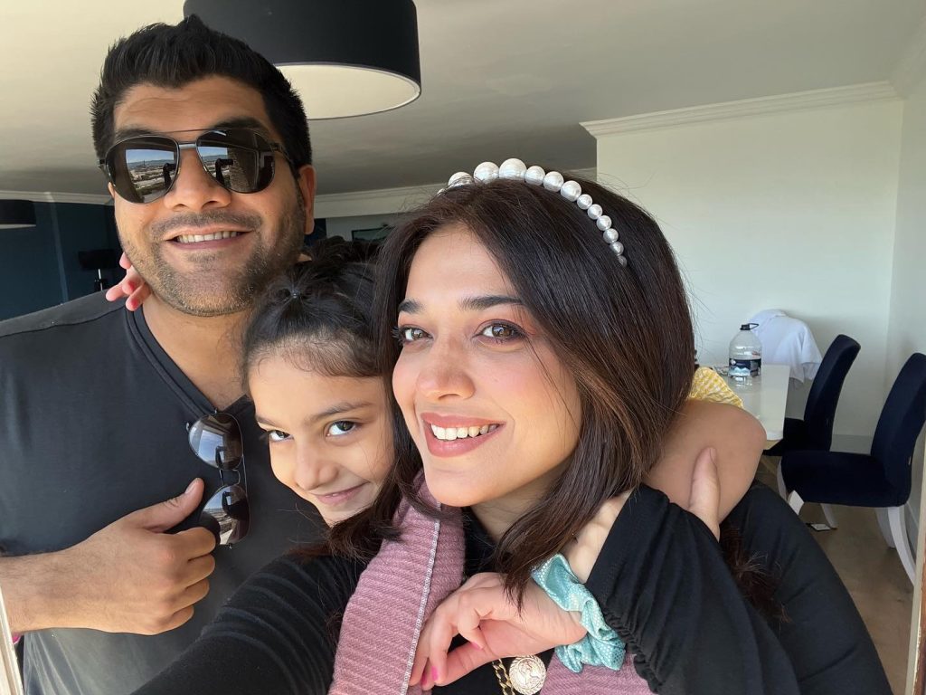 Sanam Jung Shares Adorable Family Pictures With A Special Message