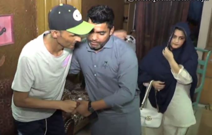 Umar Akmal's Kind Gesture Towards Cricketer Zulqarnain Wins Internet