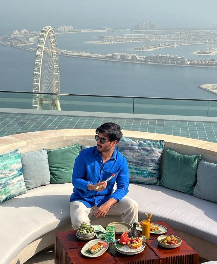 Ushna Shah & Feroze Khan Clicks From Recent Dubai Tour