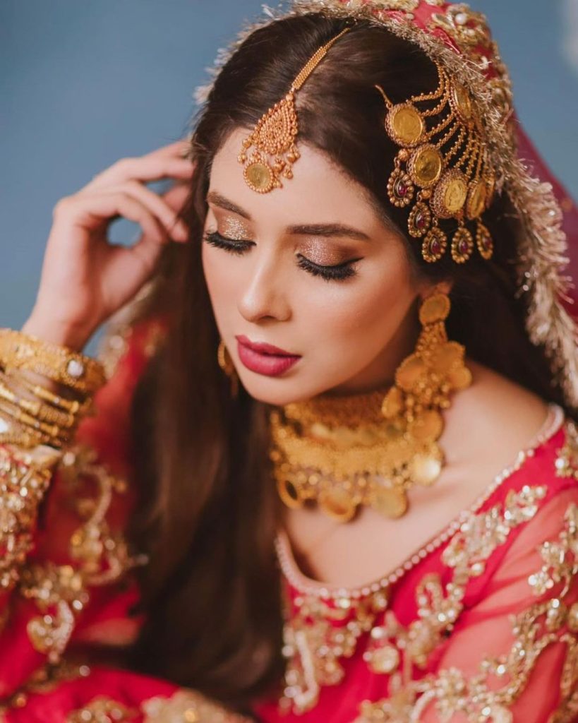 Azekah Daniel Looks Charming In Beautiful Red Bridal Ensemble