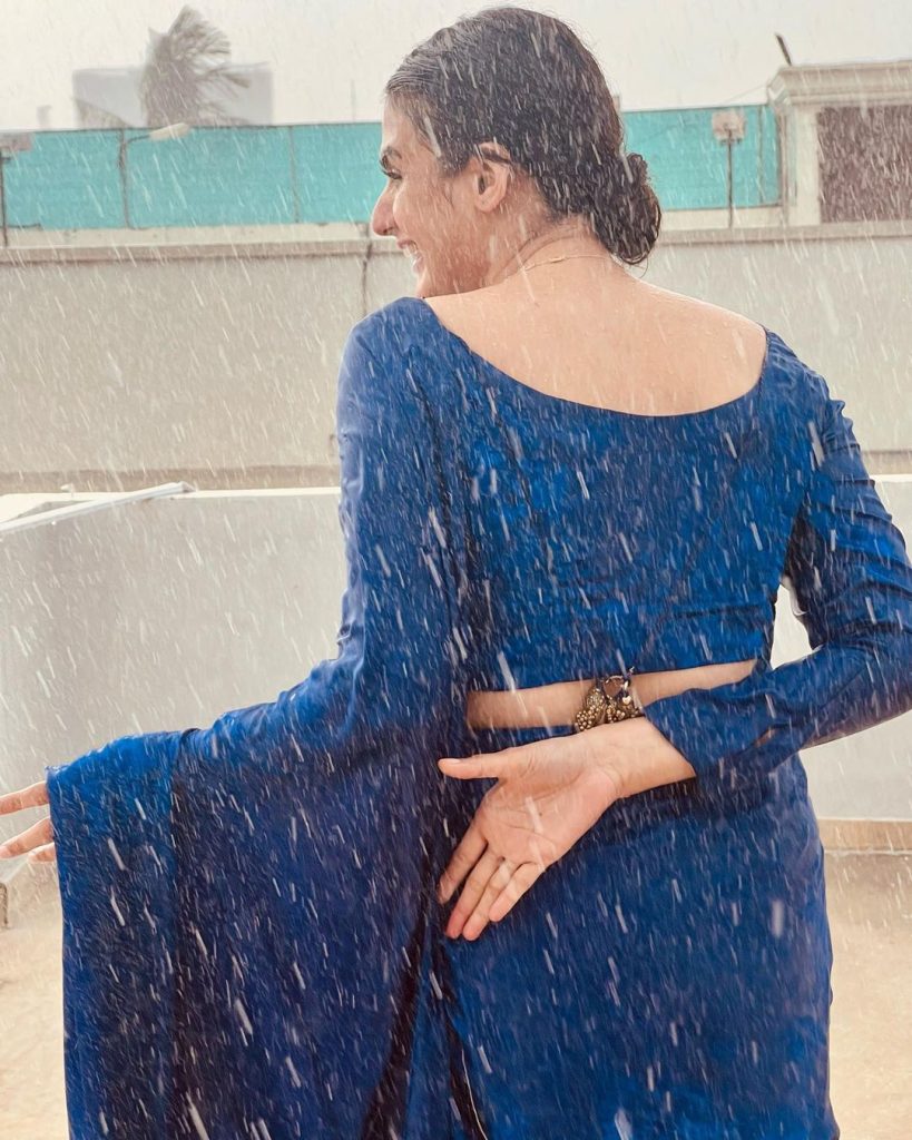 Hira Mani Invites Public Wrath After Posting Saree Pictures In Rain