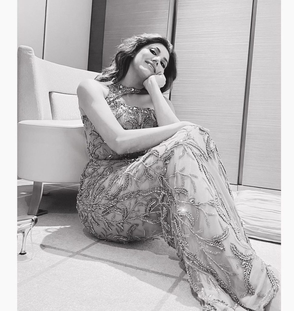 Mehwish Hayat's Bold Clicks Get Heavily Criticized