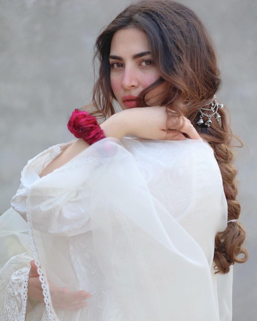 Fans Troll Naimal Khawar on Her Latest Bridal Look