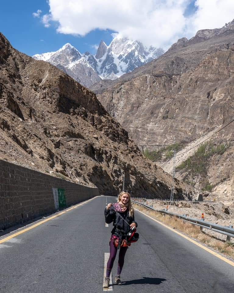 Polish-American Young Vlogger Samantha Decides To Live in Pakistan