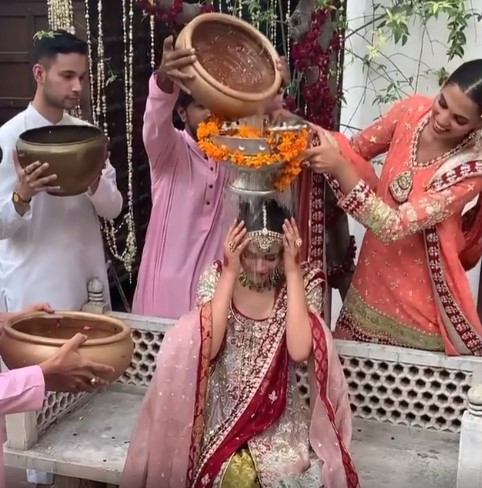 People Outraged By Useless Rasam At A Wedding- Watch Video