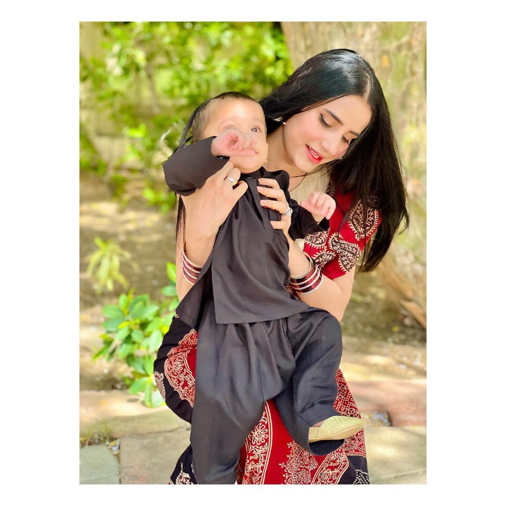 Saniya Shamshad's Ethnic Look With Baby Azlan On Eid Day 3