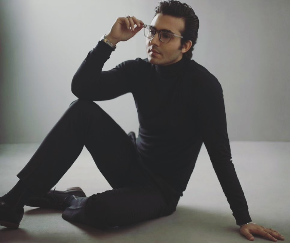 Netizens Decide Whether Shahroz Sabzwari Is Hot Or Not