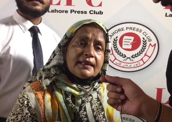 Zaheer Ahmed's Mother Apologises To Dua Zehra's Parents