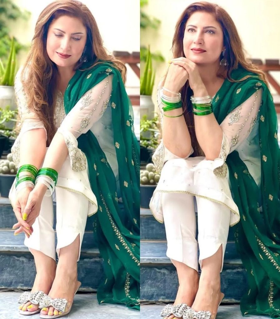 Pakistani Celebrities Share Pictures on 75th Independence Day