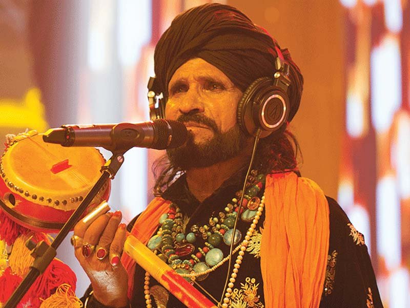 Pakistani Singer Saieen Zahoor Passes Out During Concert- Details